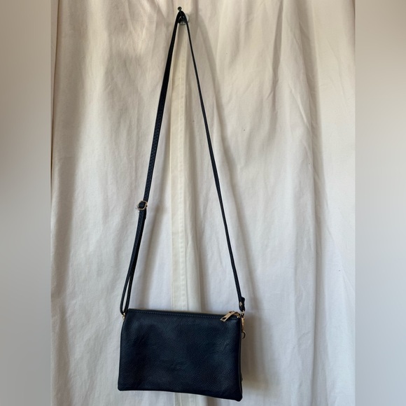 Cute Navy Multiple Pocket Bridal Clutch Crossbody Bag With Gold Tone Accents - Picture 2 of 6